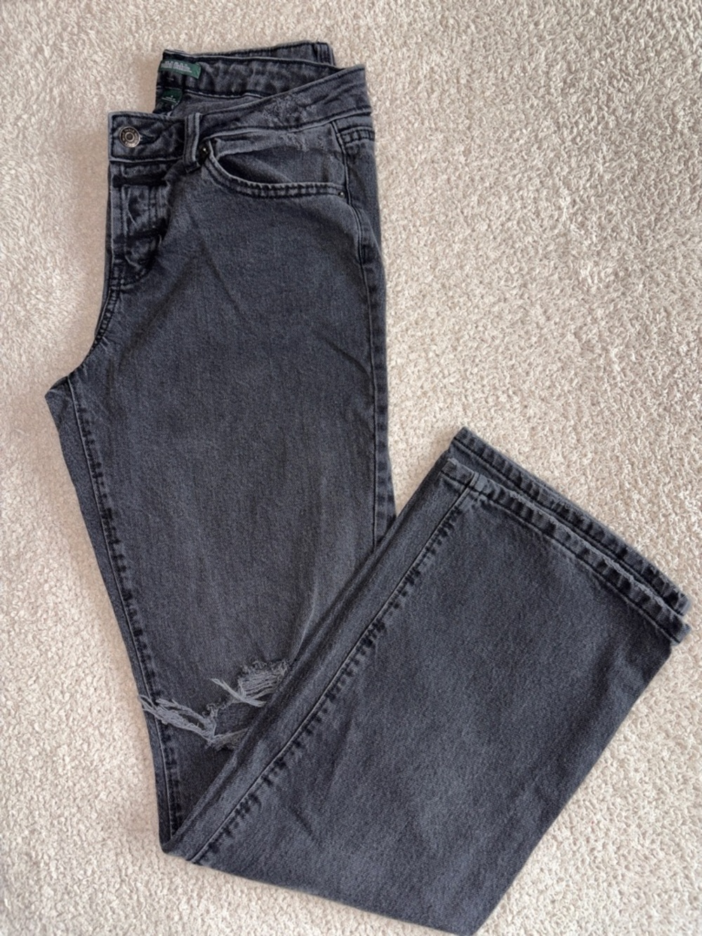 wild fable Low-Rise Black Washed Jeans with Knee Distress and Button-Fly